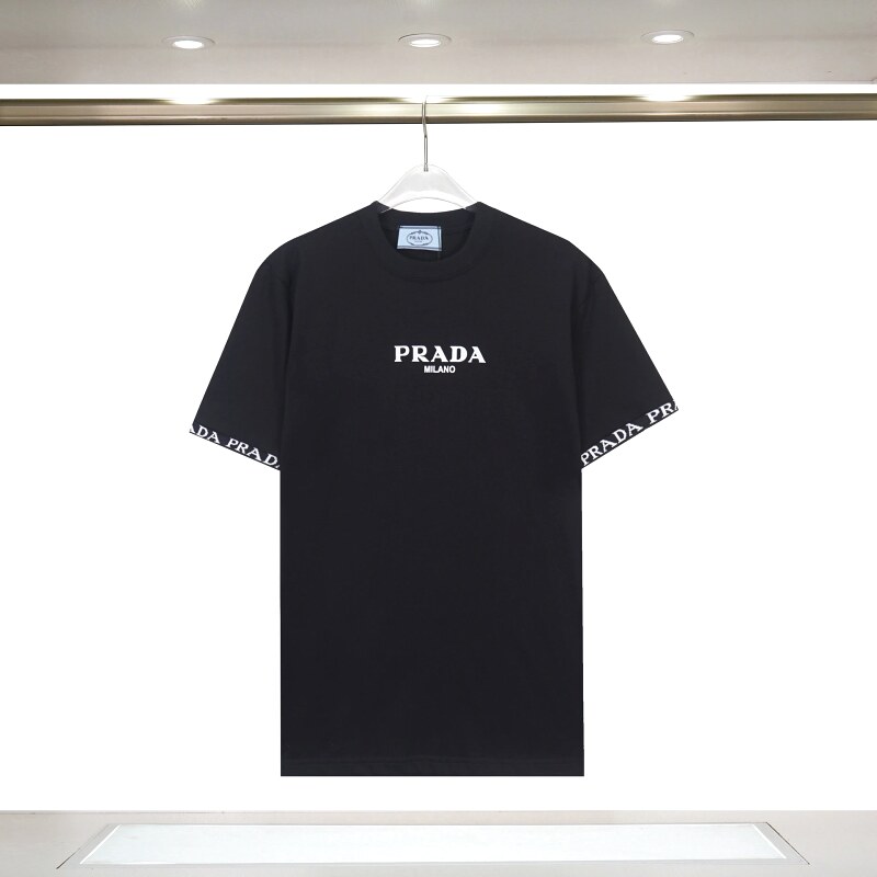 Amiri Resort Logo T-shirt Black Small AM for Travel Looks