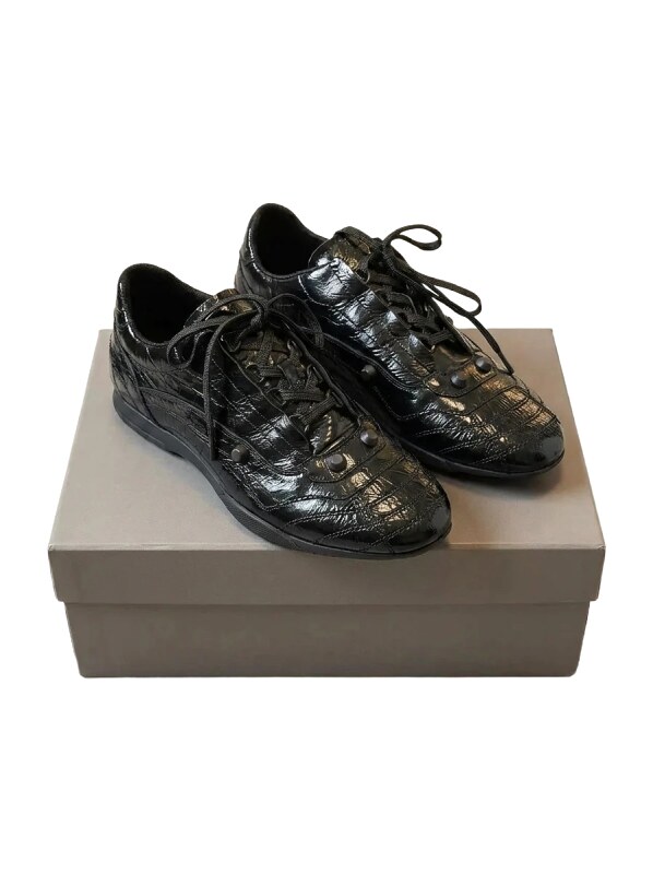 Balenciaga shiny trendy black shoes