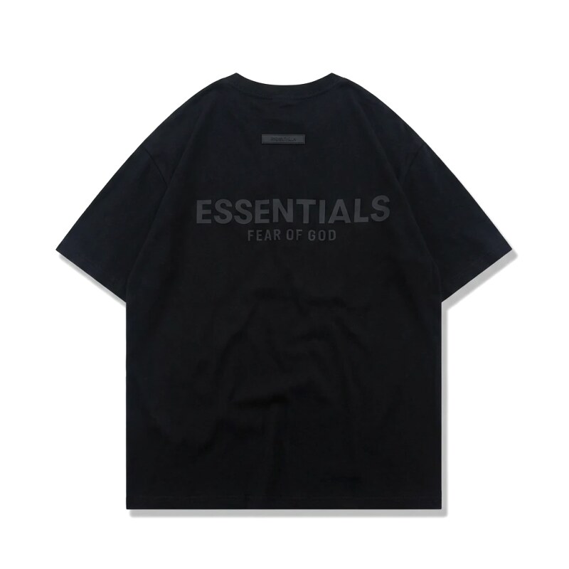 ESSENTIALS minimalist style black T-shirt
