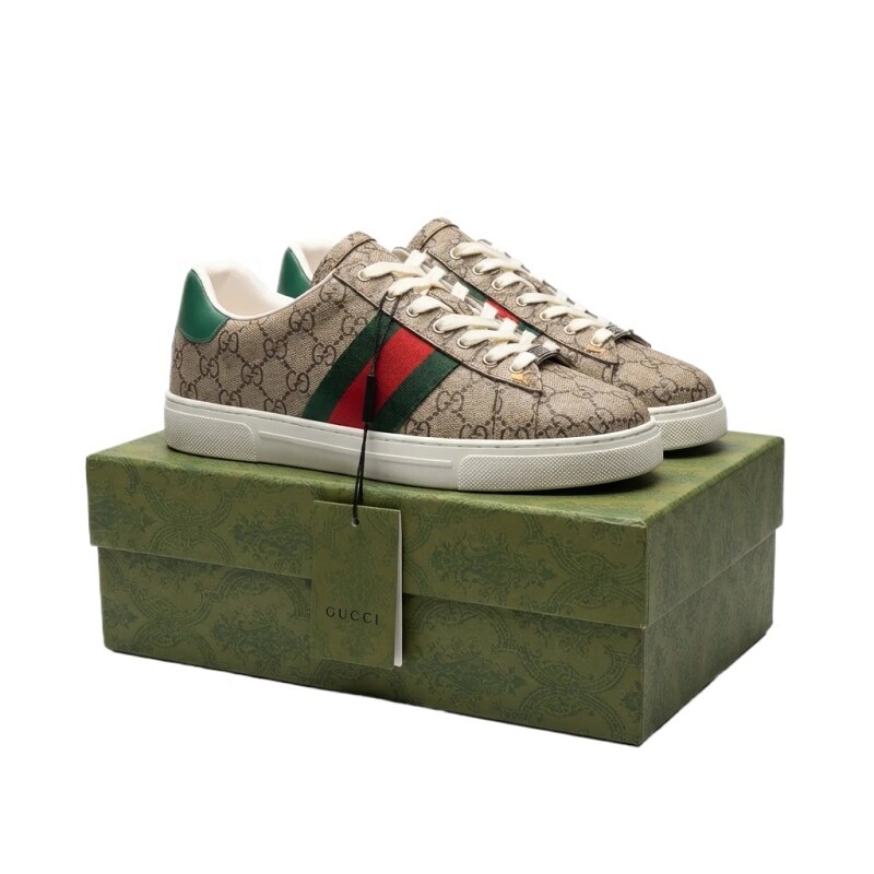 Gucci retro-style green-tipped sneakers