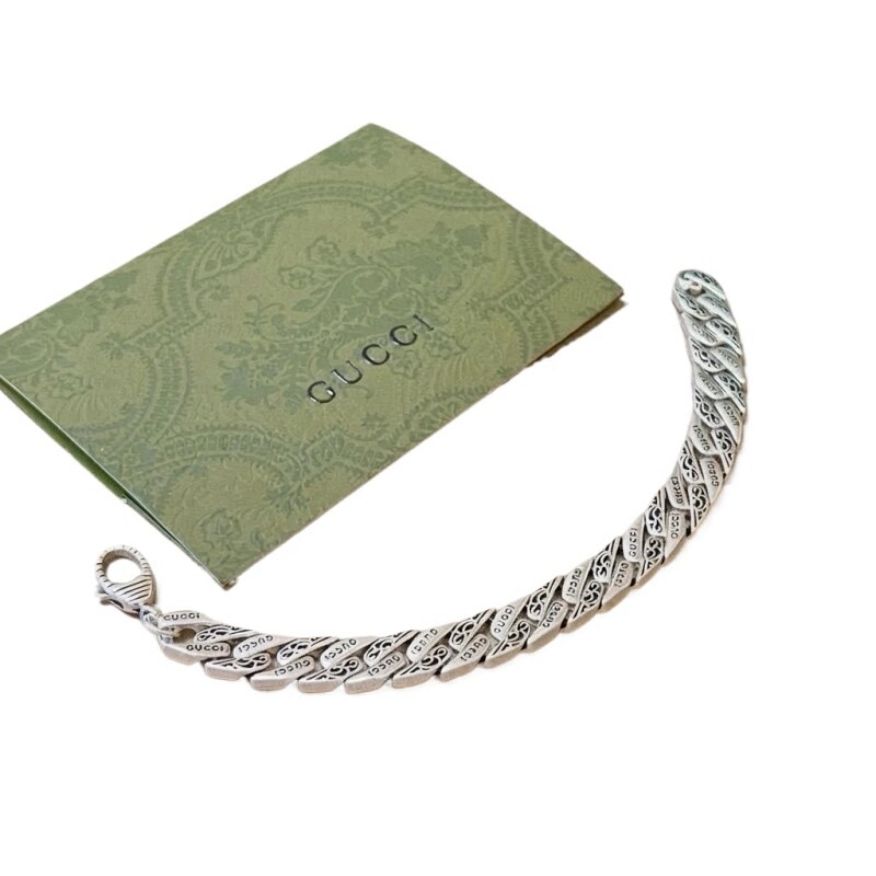 Gucci retro-style silver bracelet