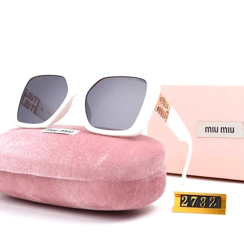Miu Miu Daily Oversized sunglasses Black Oval Sunglasses with Visual Detail