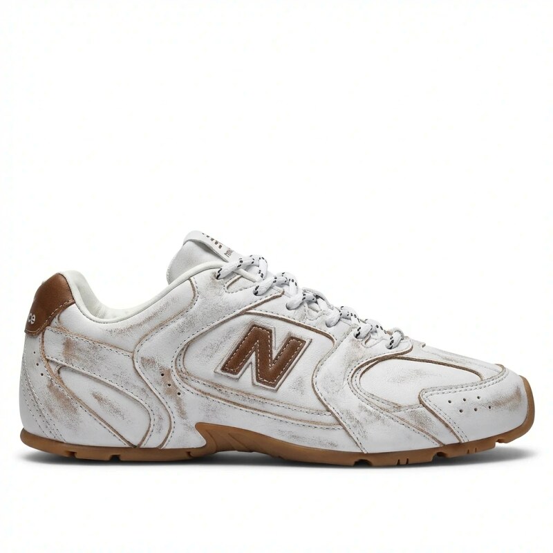 Miu Miu minimalist style white shoes