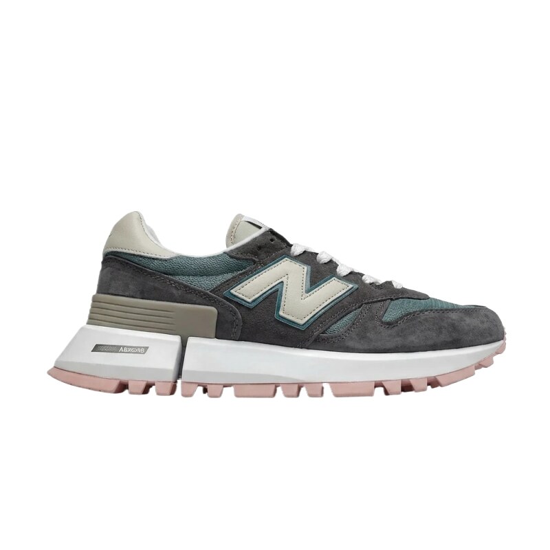 New Balance retro gray sports shoes