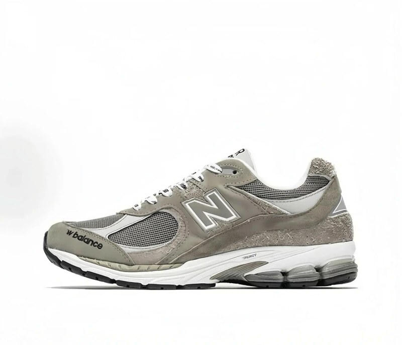 New Balance retro-style gray sports shoes