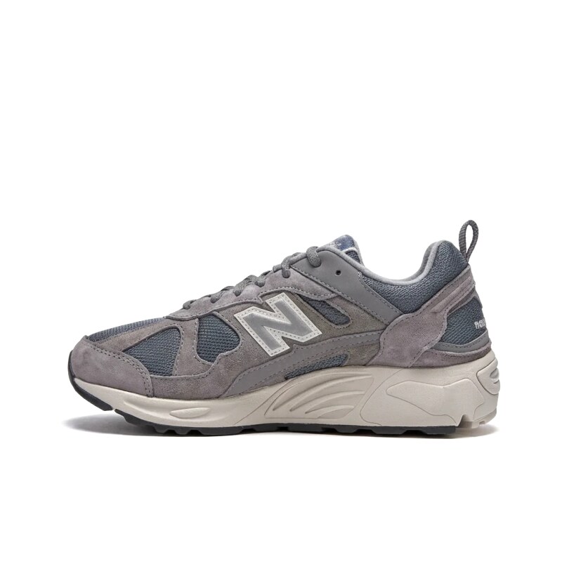 New Balance retro-style grey sports shoes