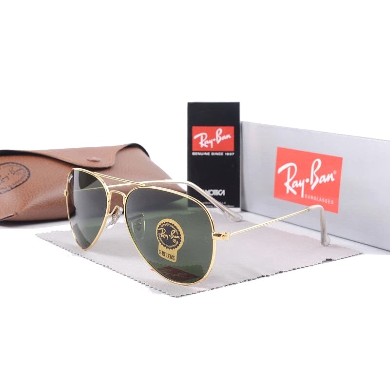 Ray-Ban Relaxed Aviator sunglasses Gold Tone Sunglasses with Versatile Design