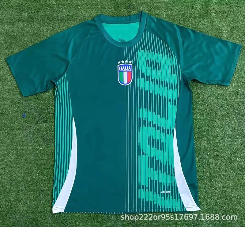 Real Madrid Training-Kit Look Dragon Soccer Jersey Bold Graphic