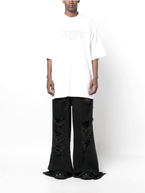Resort Statement graphic T-shirt Black Colorful Lucky with Premium Look