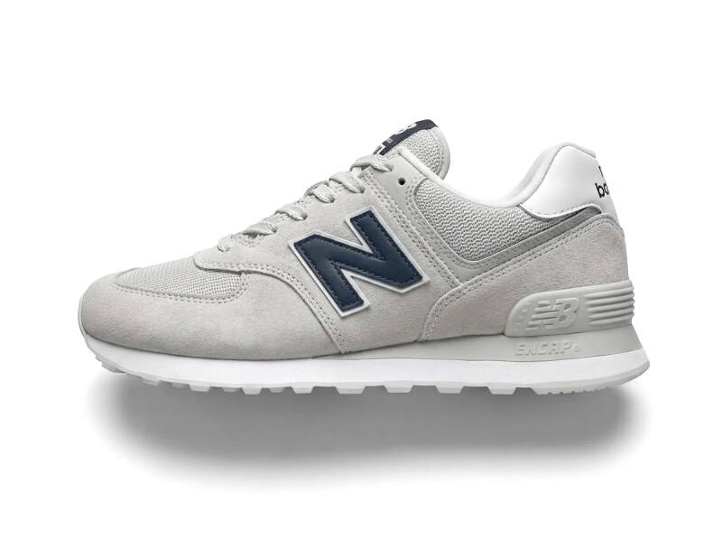 Retro-style grey sports shoes of New Balance