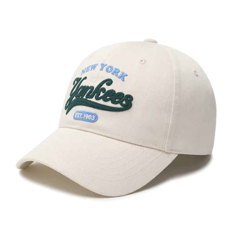Simple style white cap of the MLB New York Yankees