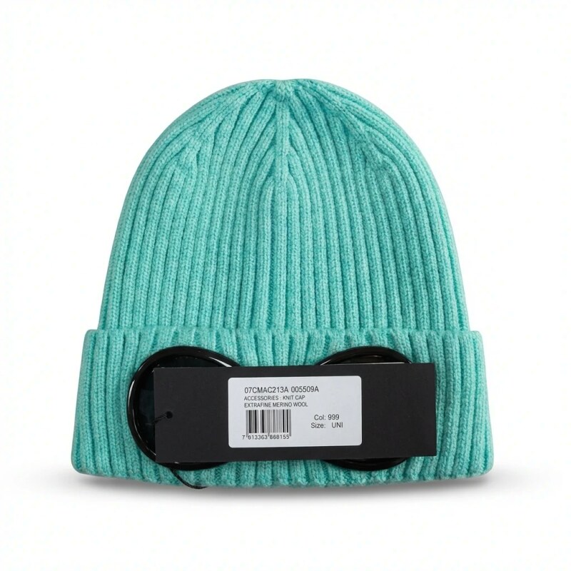 The simple-style green hat of the C.P. trendy brand.
